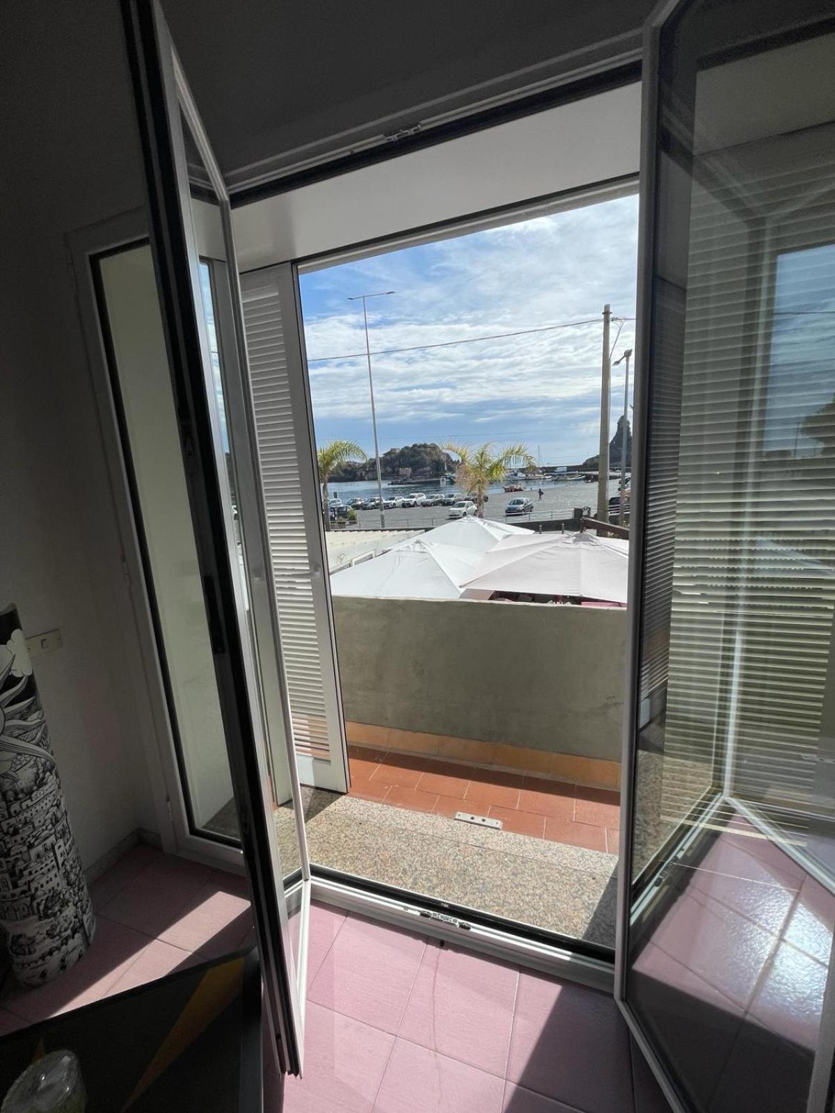 Apartamento Terrazza Faraglioni Aci Trezza Exterior foto
